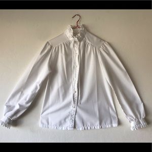 Vintage White Pirate sleeved blouse